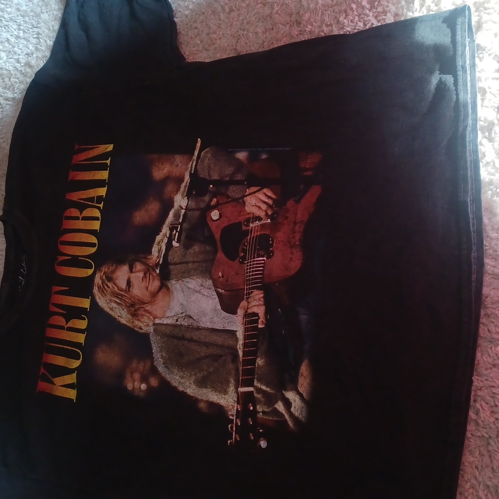INSANLEY COOL 90S VINTAGE KURT COBAIN TSHIRT